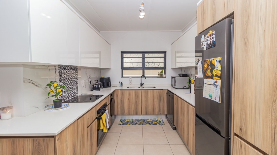 3 Bedroom Property for Sale in Sandown Western Cape